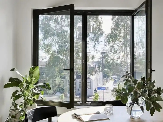 High-End Soundproof and Insulated UPVC Casement Window for Residence