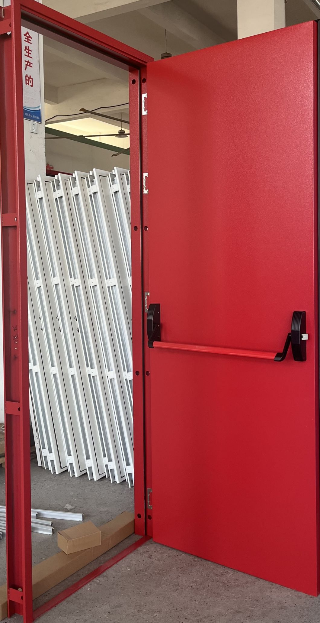 Customized Emergency Exit Door with Scandinavian Panic Bar Door