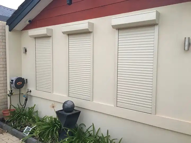 Home Manually Rolling up Aluminium White External Window Shutters