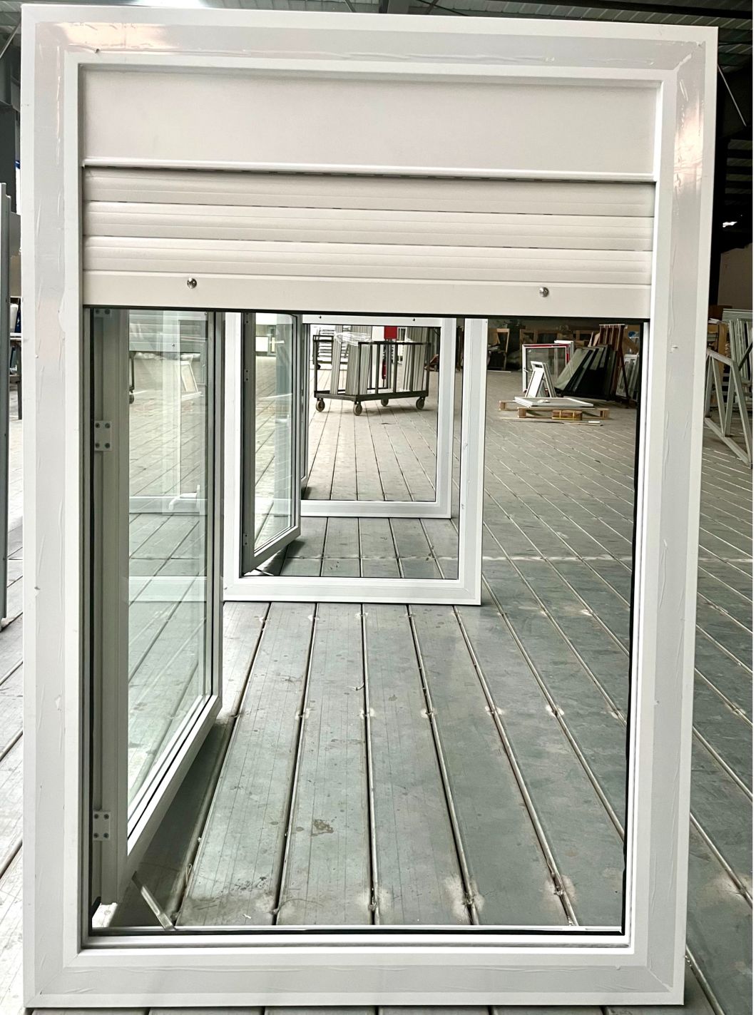 Manual Operated PVC Shutter with Alu Adjustable Blinds